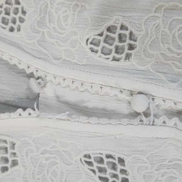 Idyllwind - Cream Blouse 👚 - Picture 4 of 10